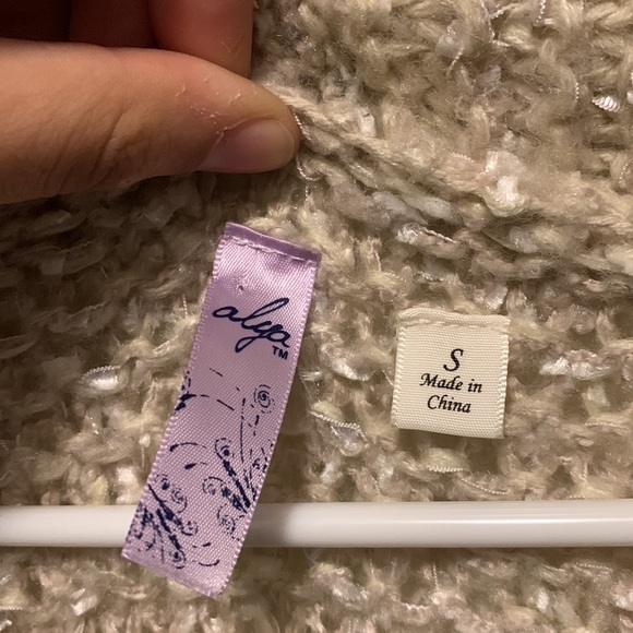 alya repaired tan flower cardigan size small - Picture 3 of 6